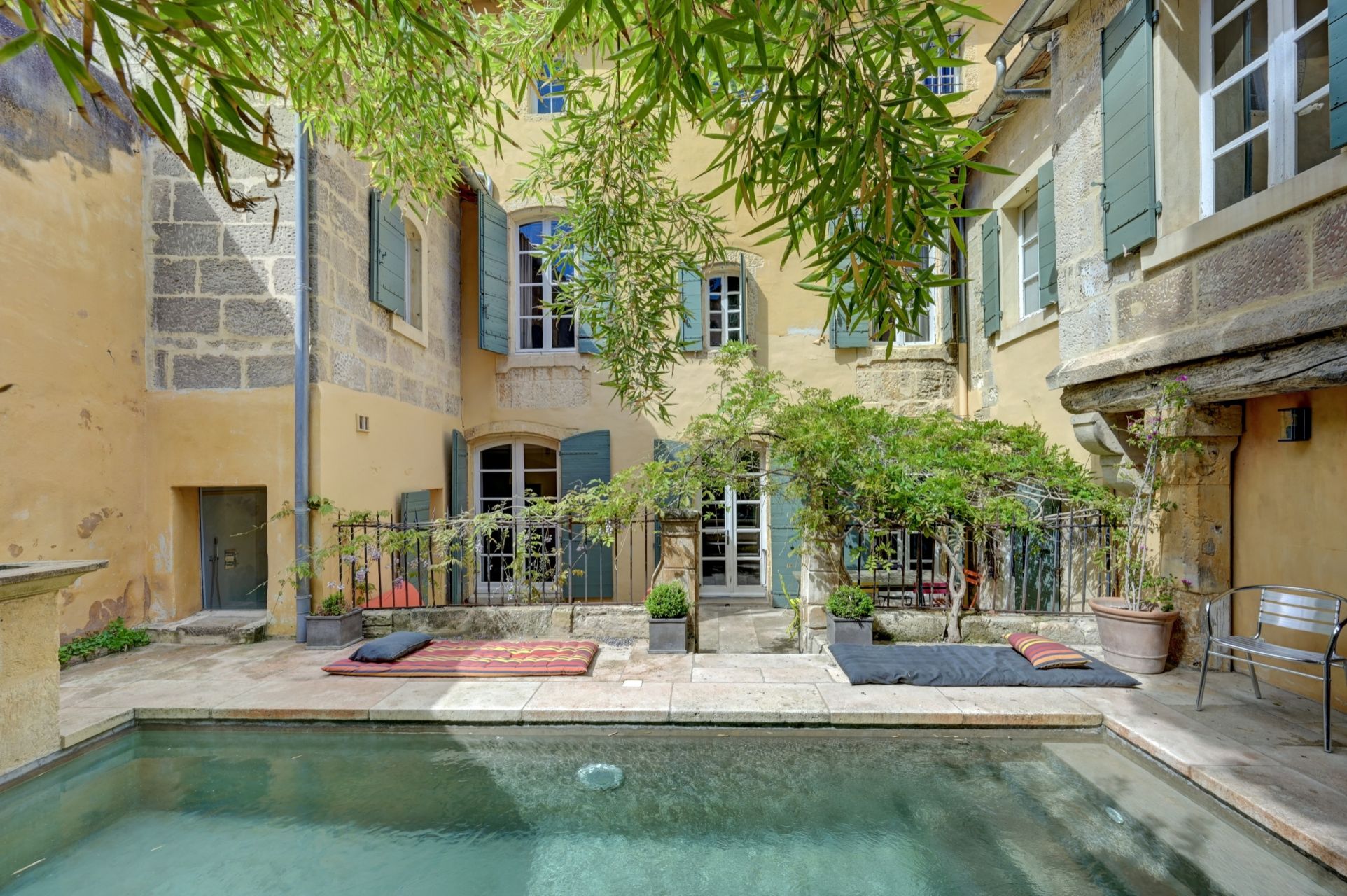 mansion (hôtel particulier) 13 Rooms for sale on TARASCON (13150)