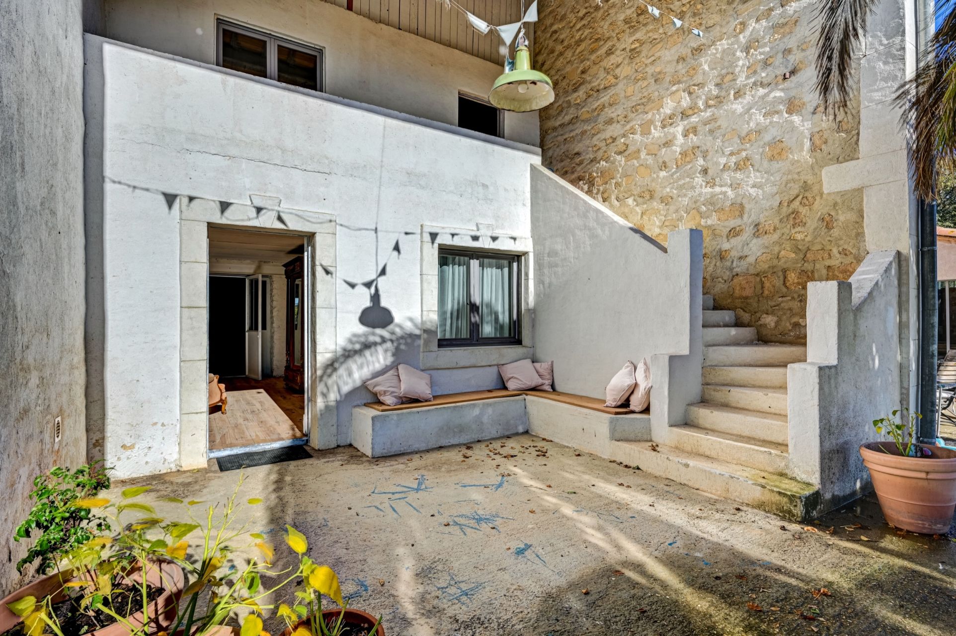 house 10 Rooms for sale on ARLES (13200)