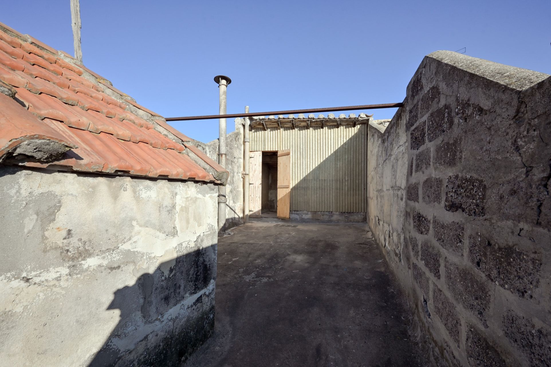 building for sale on ARLES (13200)